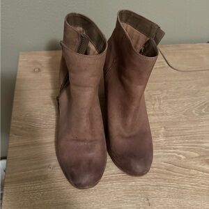 BP Ankle Booties Taupe sz 8.5
